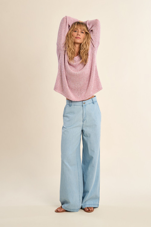 Knitted sweater, round neck