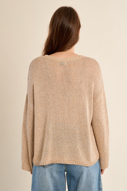 Knitted sweater, round neck