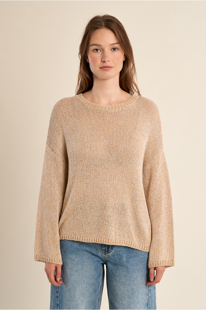 Knitted sweater, round neck