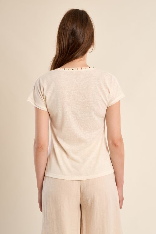 T-shirt col V, avec broderie et perles