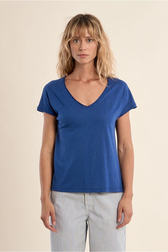 Camiseta de mujer de manga corta, escote V.