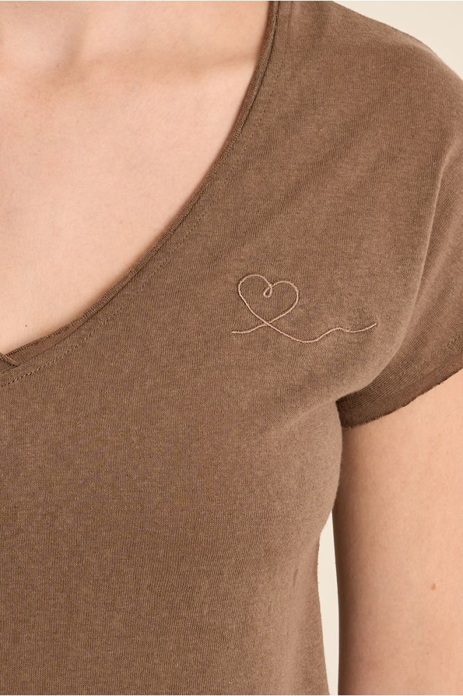 V-neck T-shirt