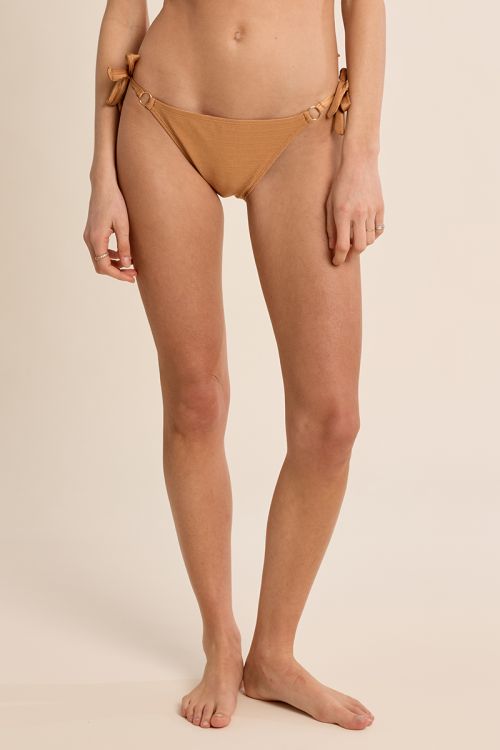 Braguita de bikini en tejido brillante, con lazos ajustables.