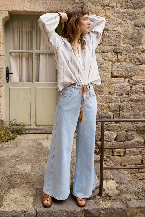 Jean taille haute et large