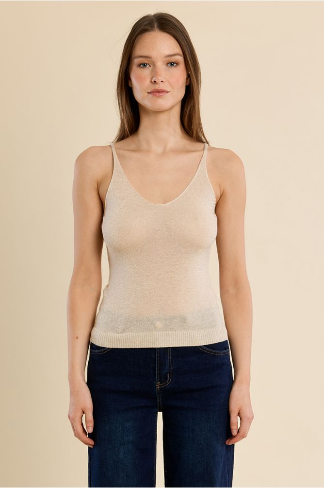 Close-fitting mesh tank top