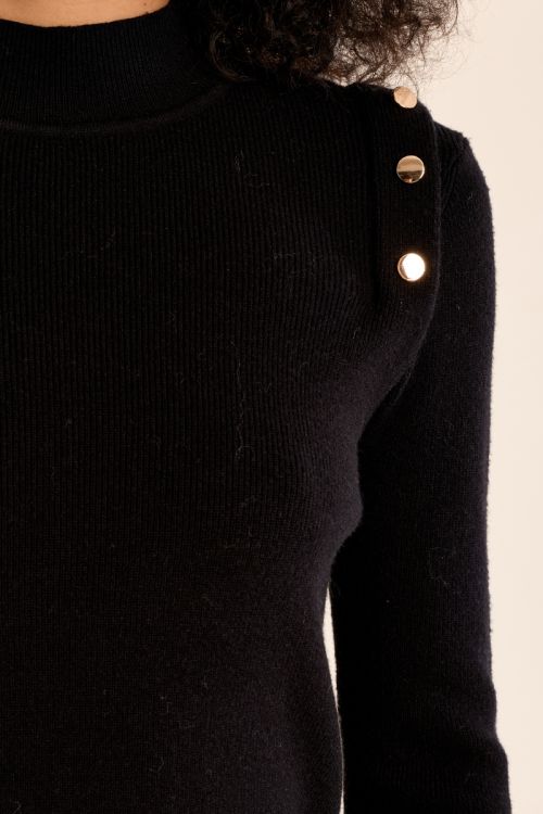 Thin sweater with high collar