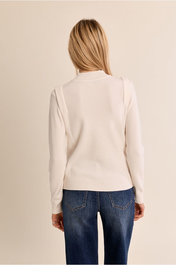 Thin sweater with high collar