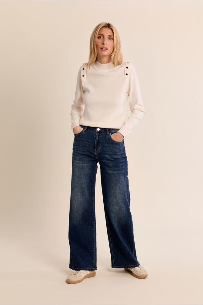 Pull fin col montant