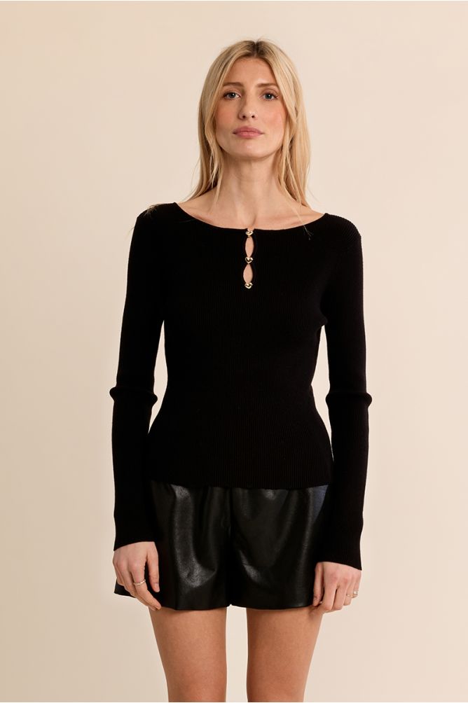 Fine ribbed sweater, fancy buttons
