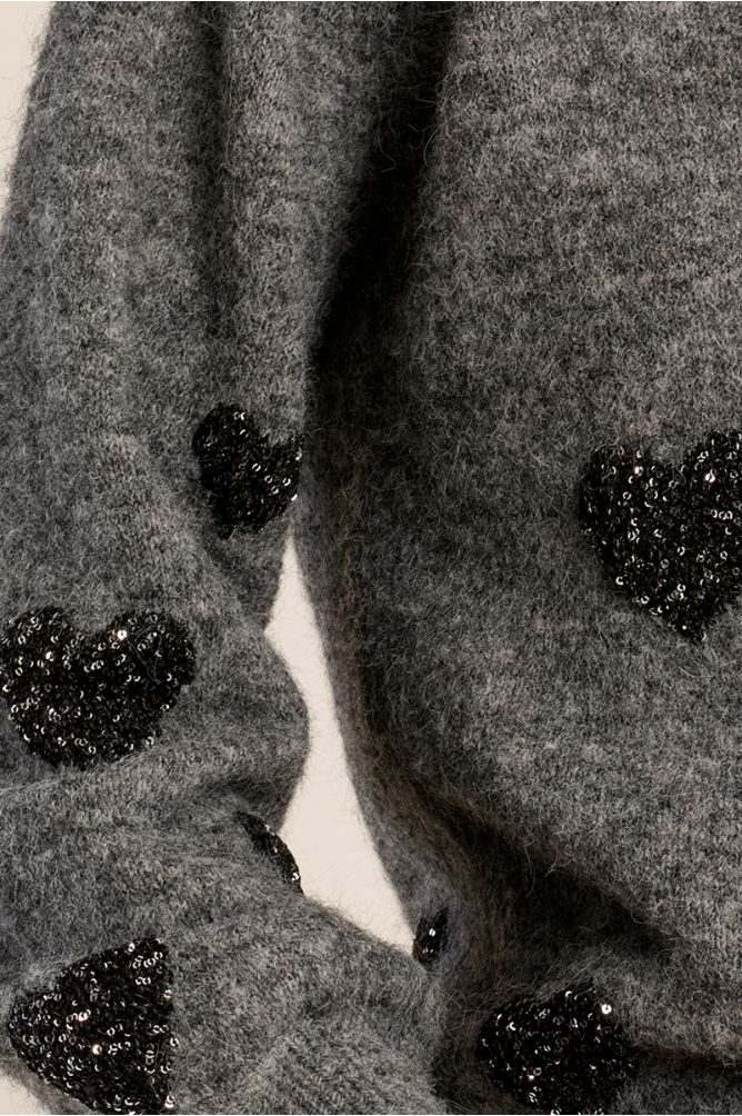Balloon sleeve sweater, heart pattern