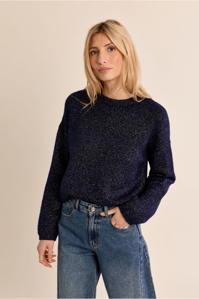 Knitted sweater, iridescent