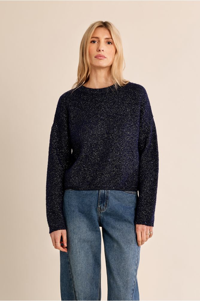 Knitted sweater, iridescent