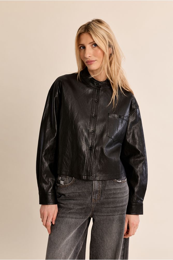 Short faux leather jacket