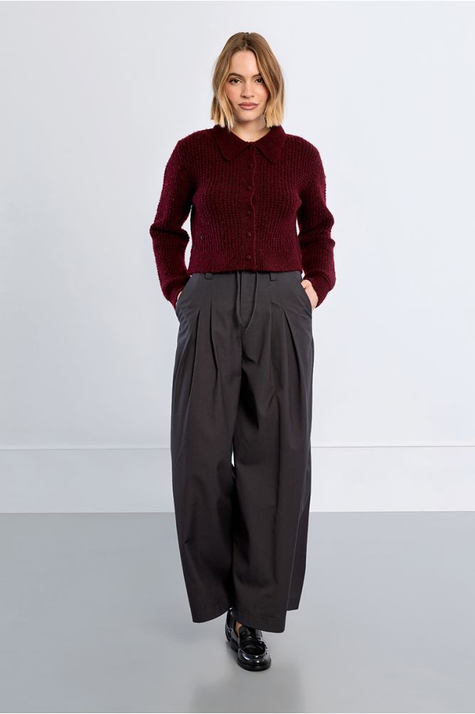 Buttoned cardigan, Preppy collar