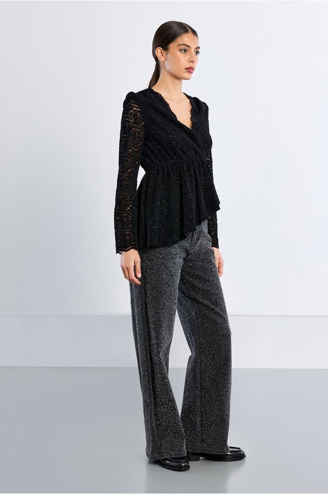 Asymmetrical velvet top, embroidered