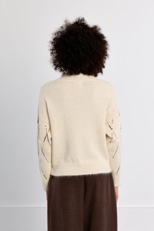 Knitted sweater, with sequins