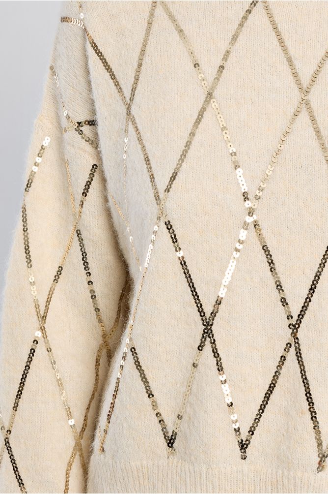 Knitted sweater, with sequins