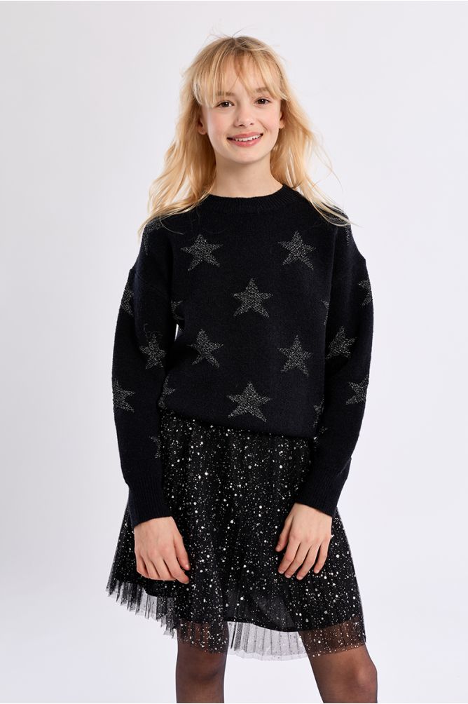 Knitted sweater with star patterns