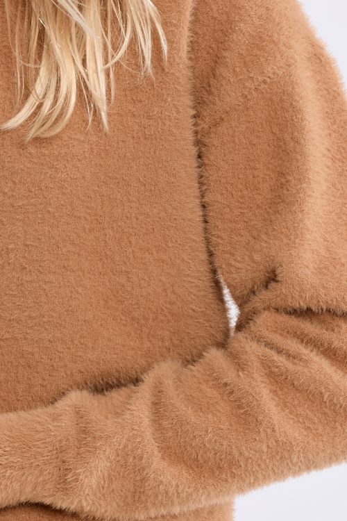 Pull duveteux col rond