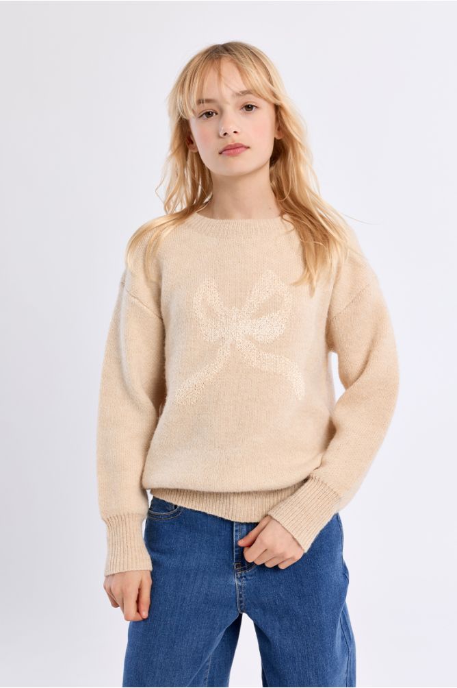 Pull en maille, motif nœud
