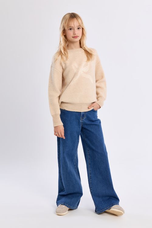 Knitted sweater, bow pattern