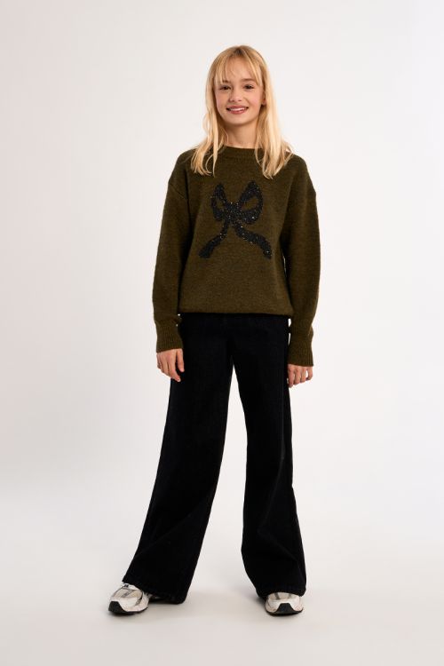 Knitted sweater, bow pattern