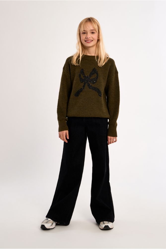 Pull en maille, motif nœud