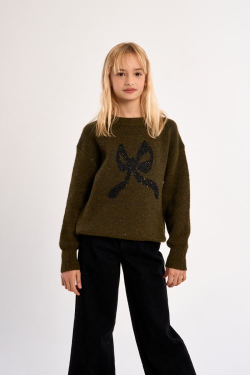 Knitted sweater, bow pattern