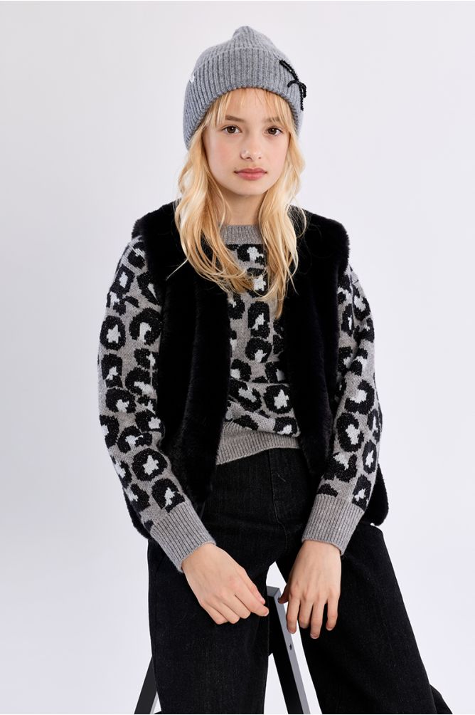 Sleeveless faux fur jacket