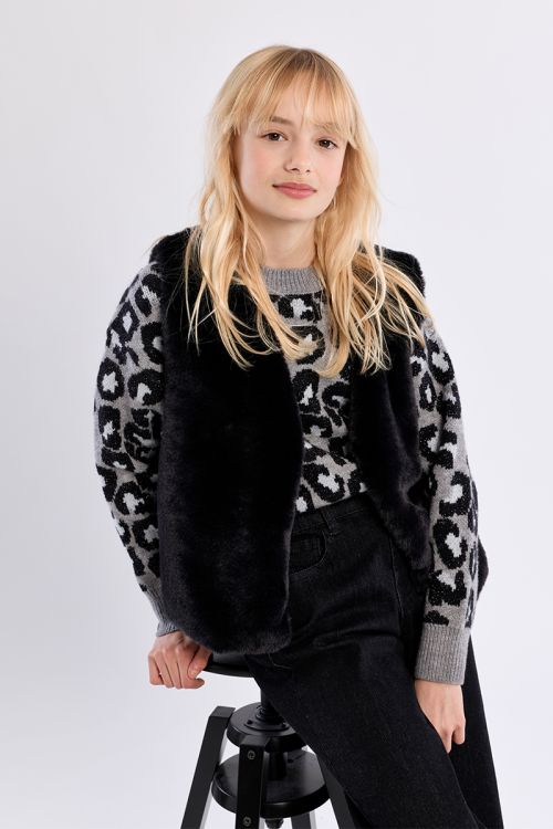 Sleeveless faux fur jacket