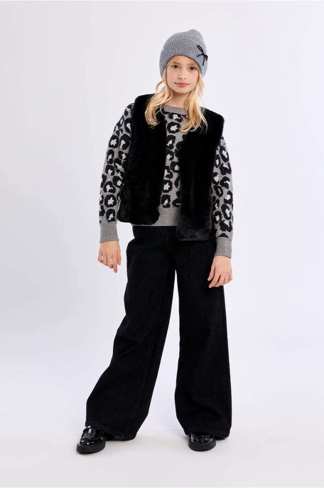 Sleeveless faux fur jacket
