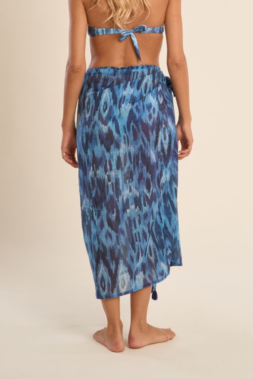 Pareo de mujer largo, con estampado.