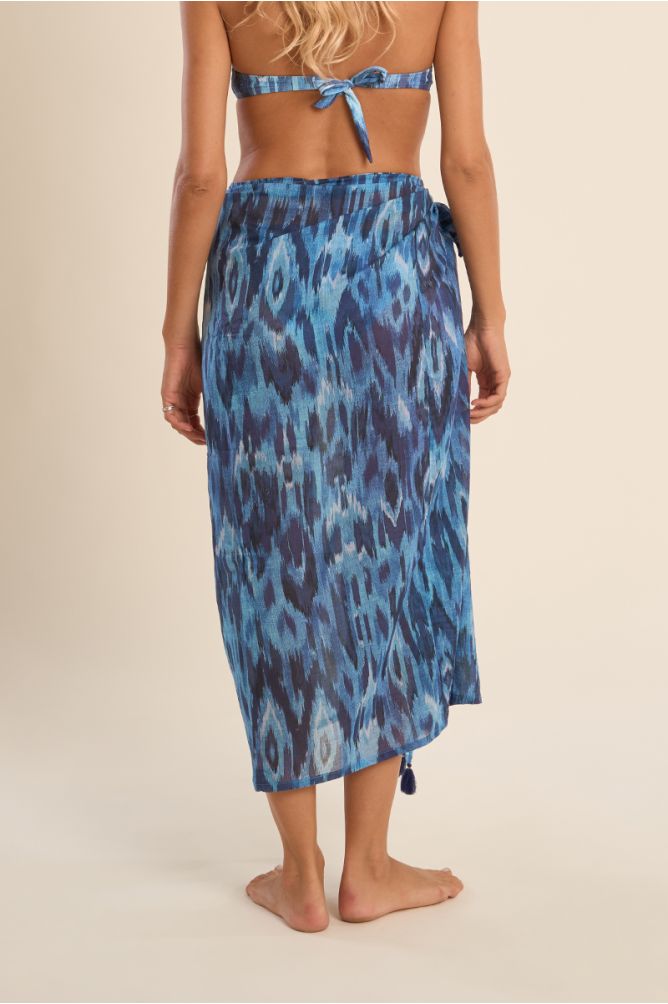 Pareo de mujer largo, con estampado.