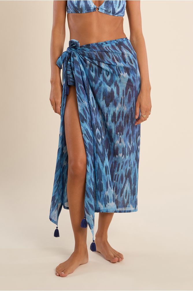 Long sarong in semi-transparency