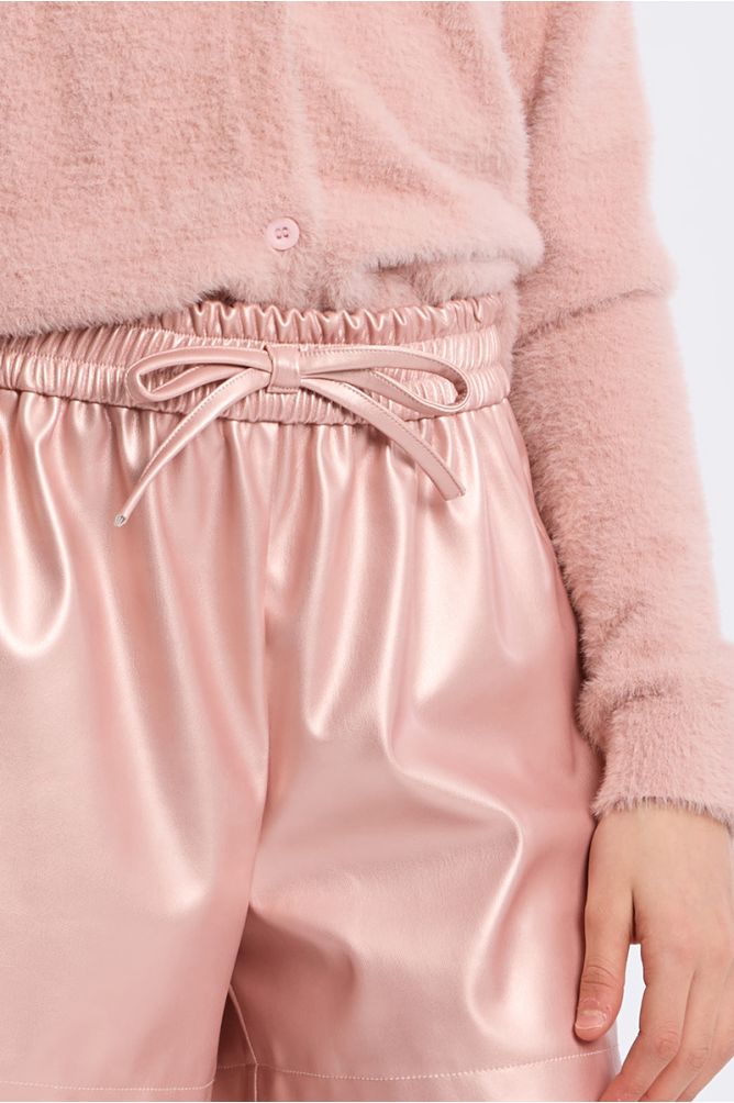Short noué, effet simili-cuir