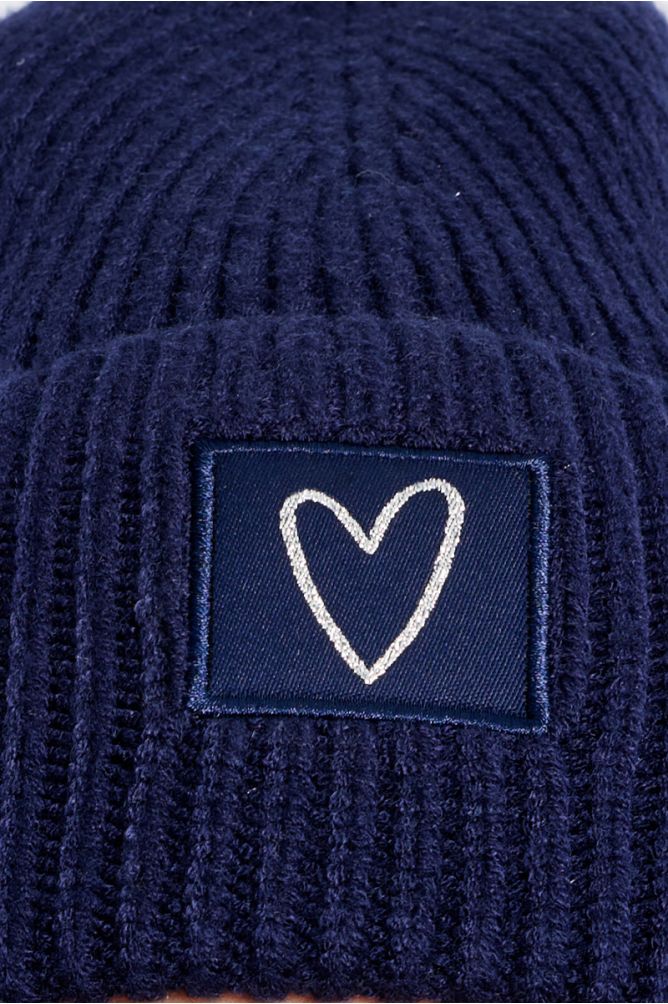 Knitted beanie, Heart patch