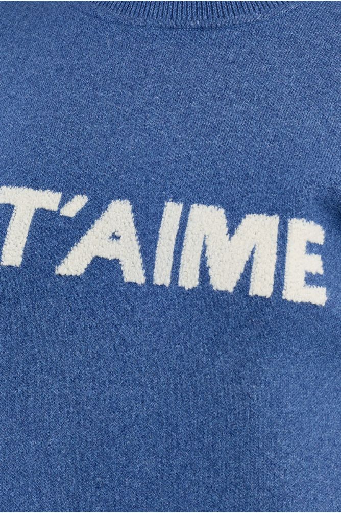 "Knitted sweater, ""I love you"" inscription"