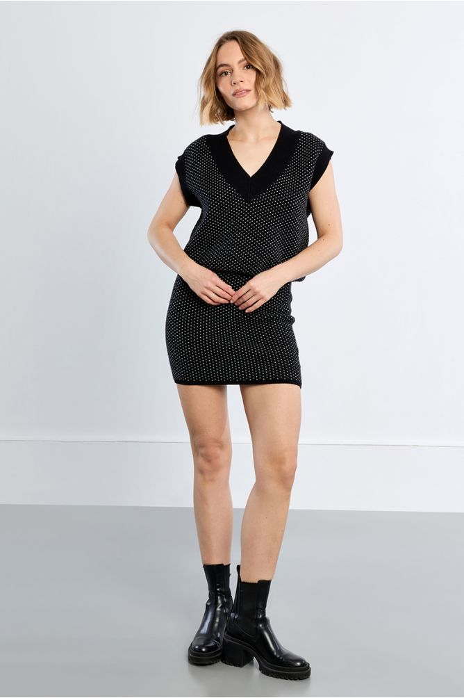 Falda corta ajustada estampado lunares