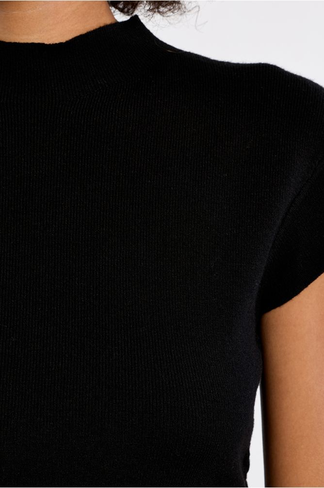 Knitted sweater, short sleeves