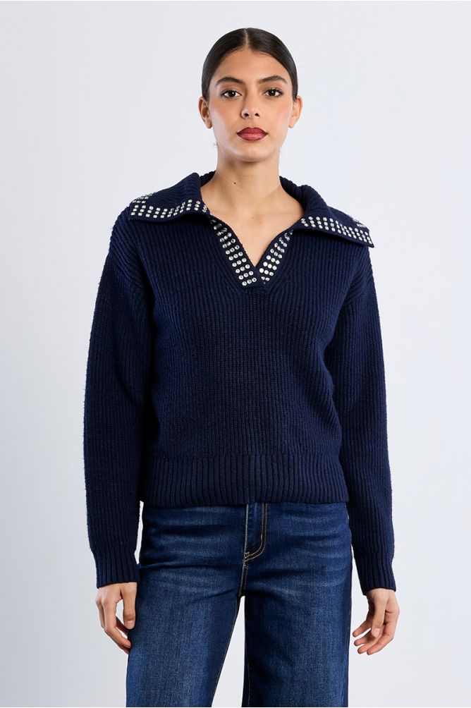 Knitted sweater, studded collar