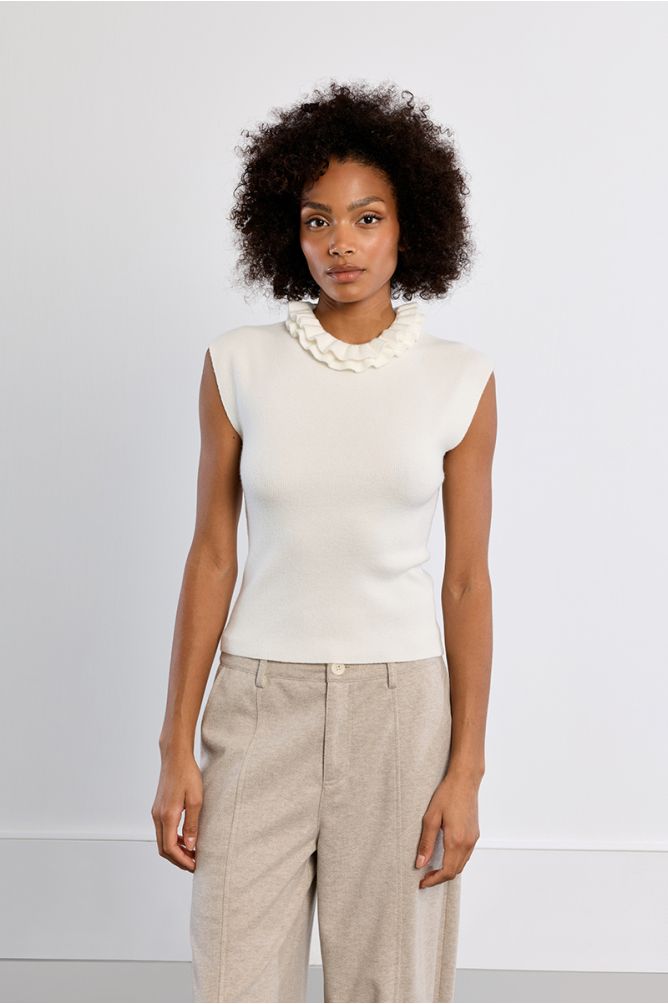 Short-sleeved knitted sweater, Victorian collar