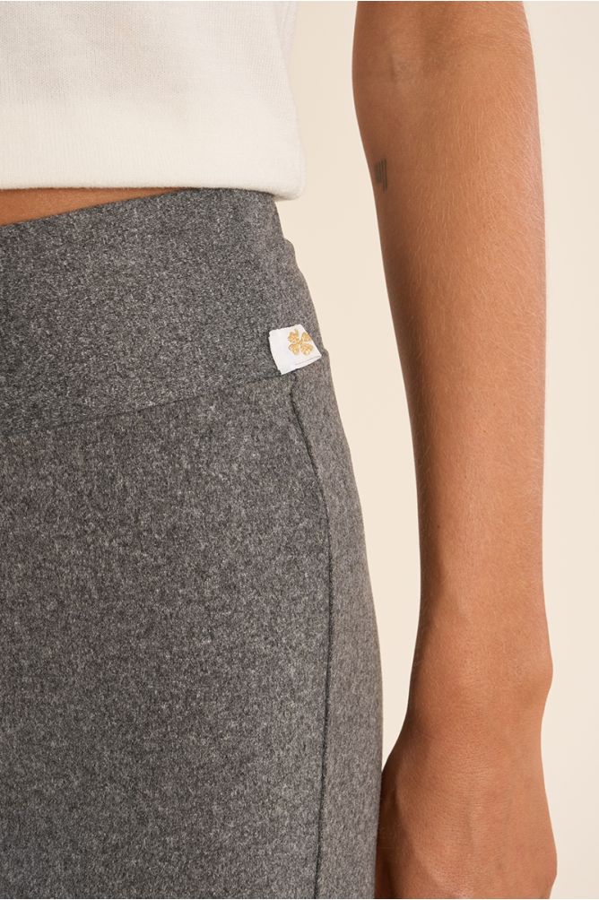 Leggins de mujer acampanados, tiro alto.