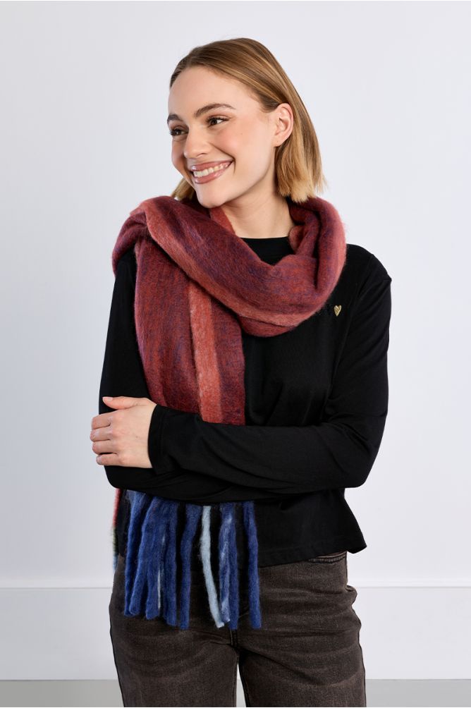 Long fringed scarf
