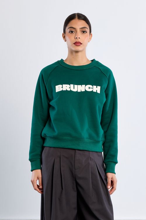 "Sweatshirt with ""Brunch"" inscription"