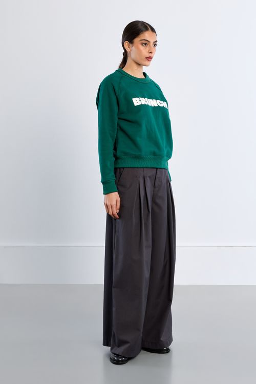 "Sweatshirt with ""Brunch"" inscription"