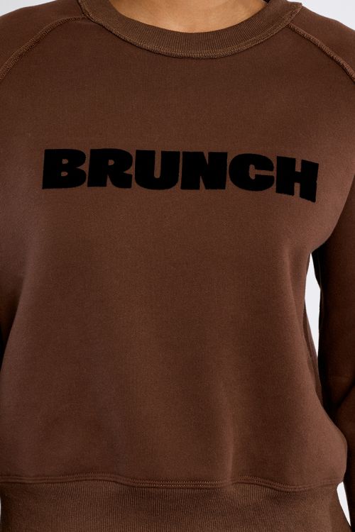 "Sweatshirt with ""Brunch"" inscription"