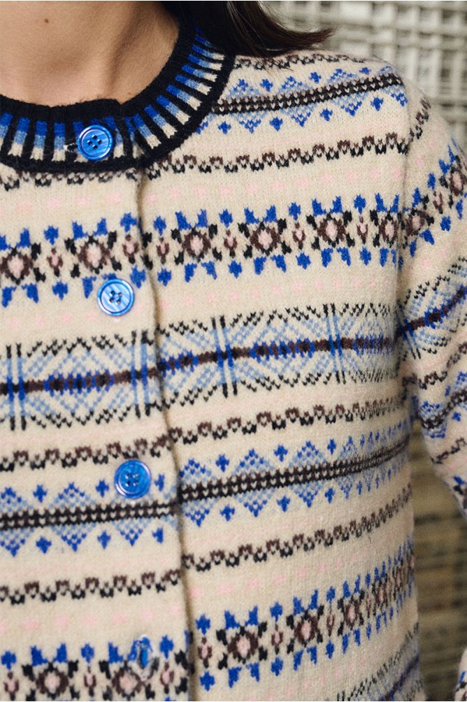 Cardigan en maille, motif tybétain