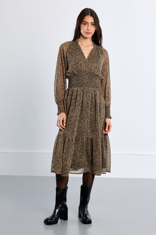 Vestido largo con estampado y volantes
