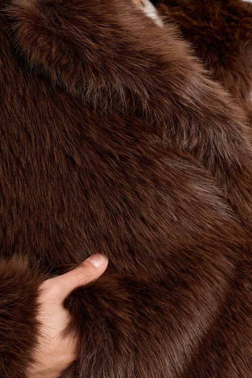 Manteau en imitation fourrure, marron