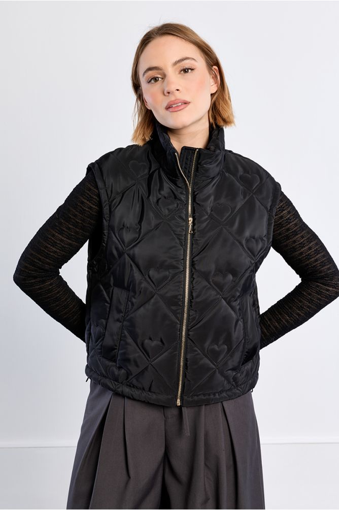 Sleeveless down jacket